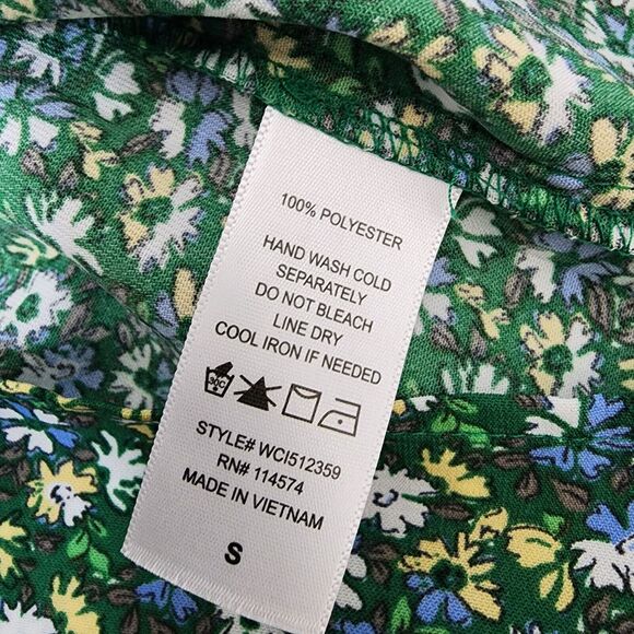 Pleione Women's Top Small Green Floral Smocked Keyhole Neck 3/4 Sleeve Blouse - Picture 10 of 10